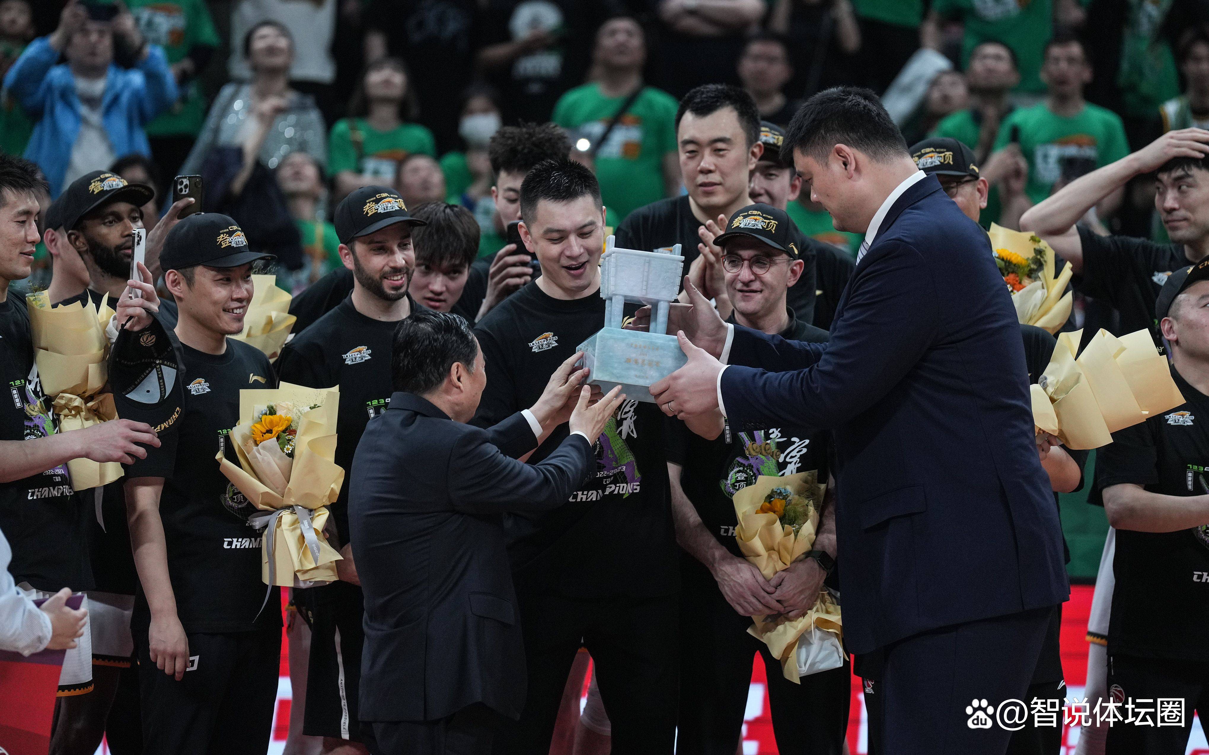 开云体育登入-男篮东部争夺激烈，多支球队实力均衡